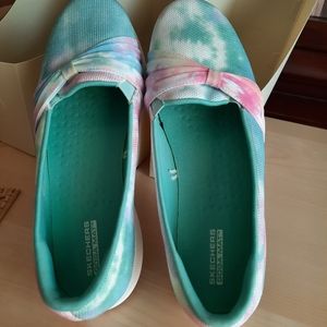 Skechers Day Glow shoes 10